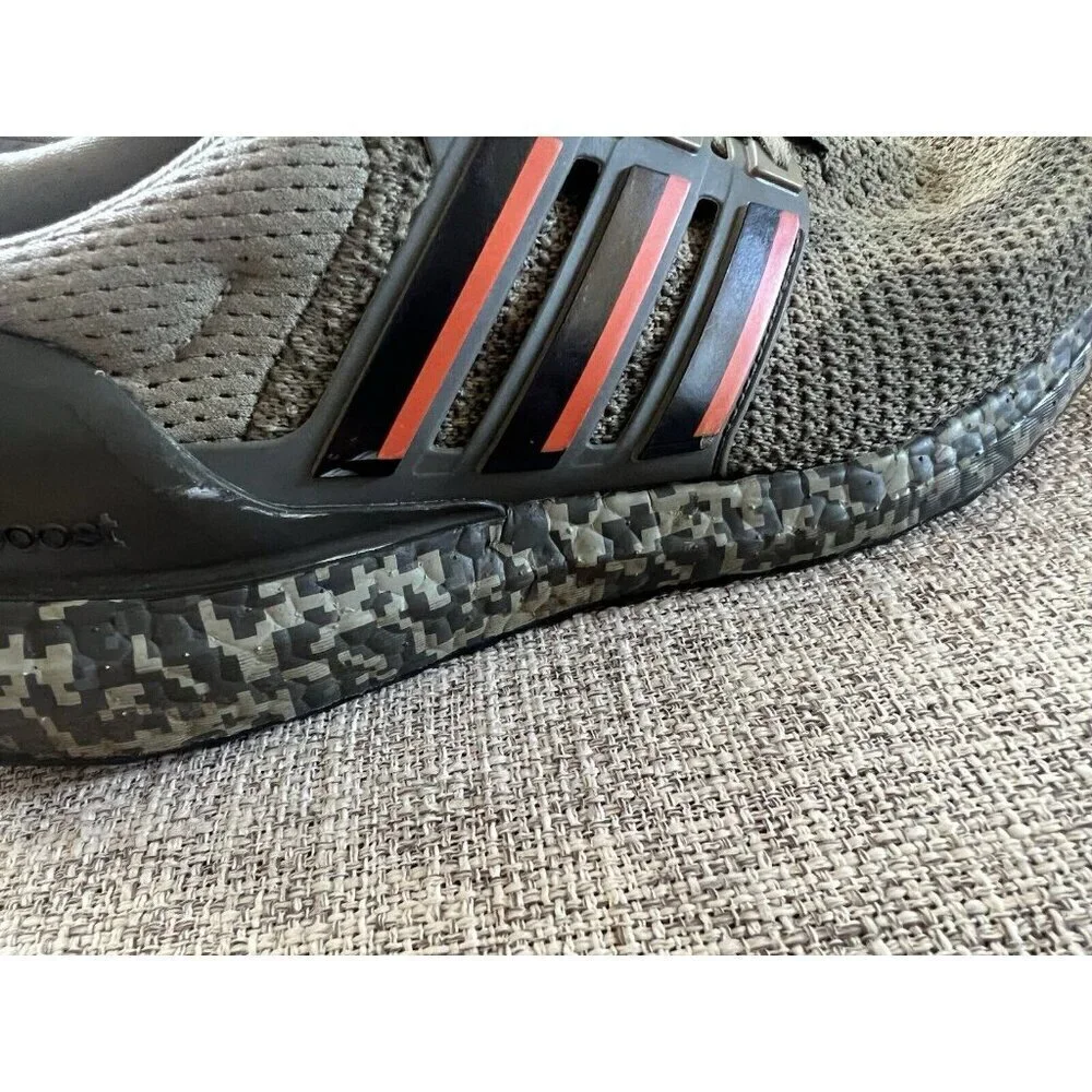 Adidas Ultra Boost DNA Digital Camo Sneakers Mens 7 Legend Earth Green H68068